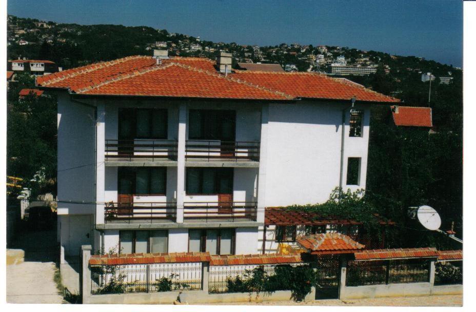 Guest House Kalina Saints Constantine and Helena Luaran gambar